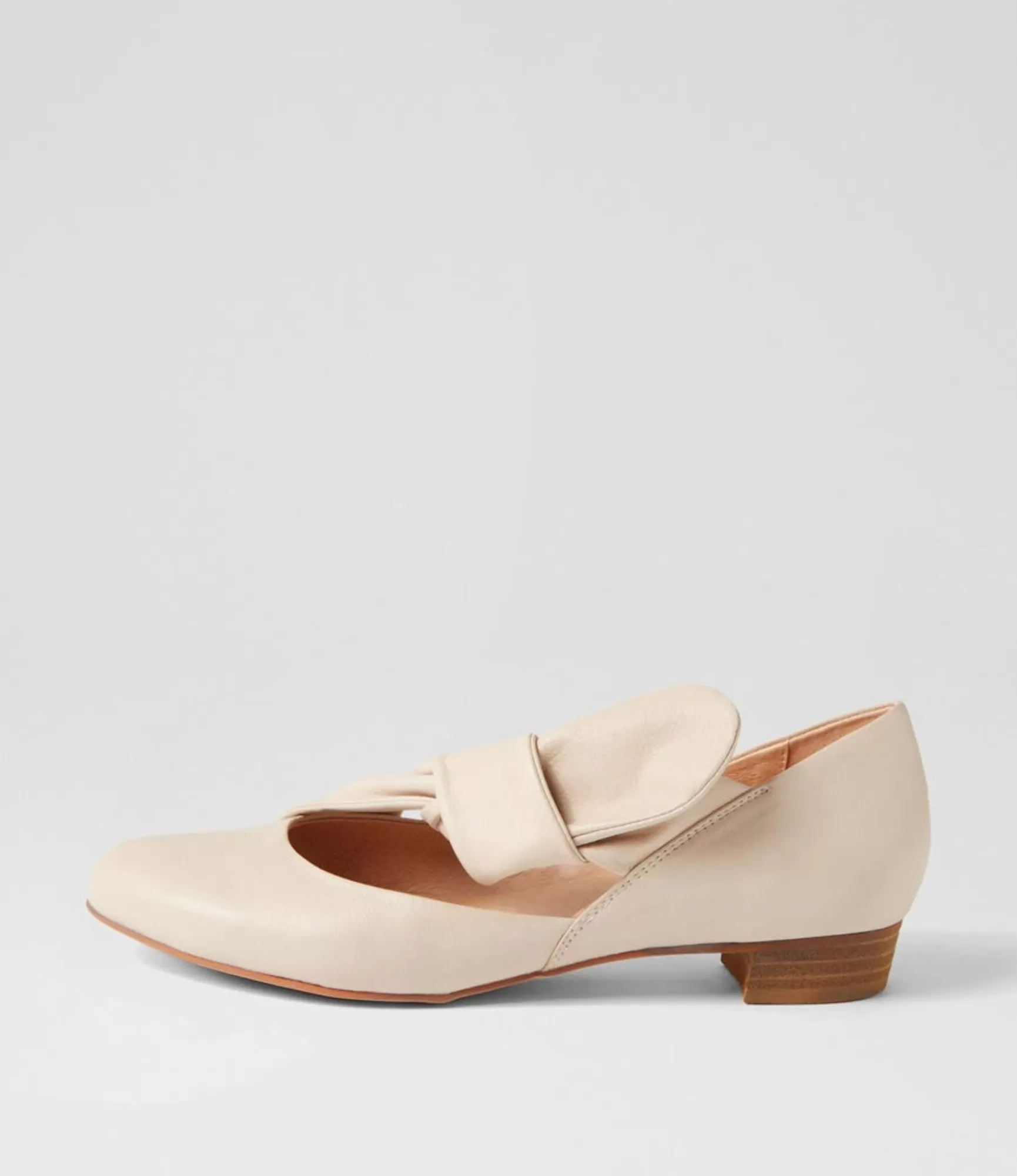 New Midas Shoes Ebbis Vanilla Leather Flat Shoes