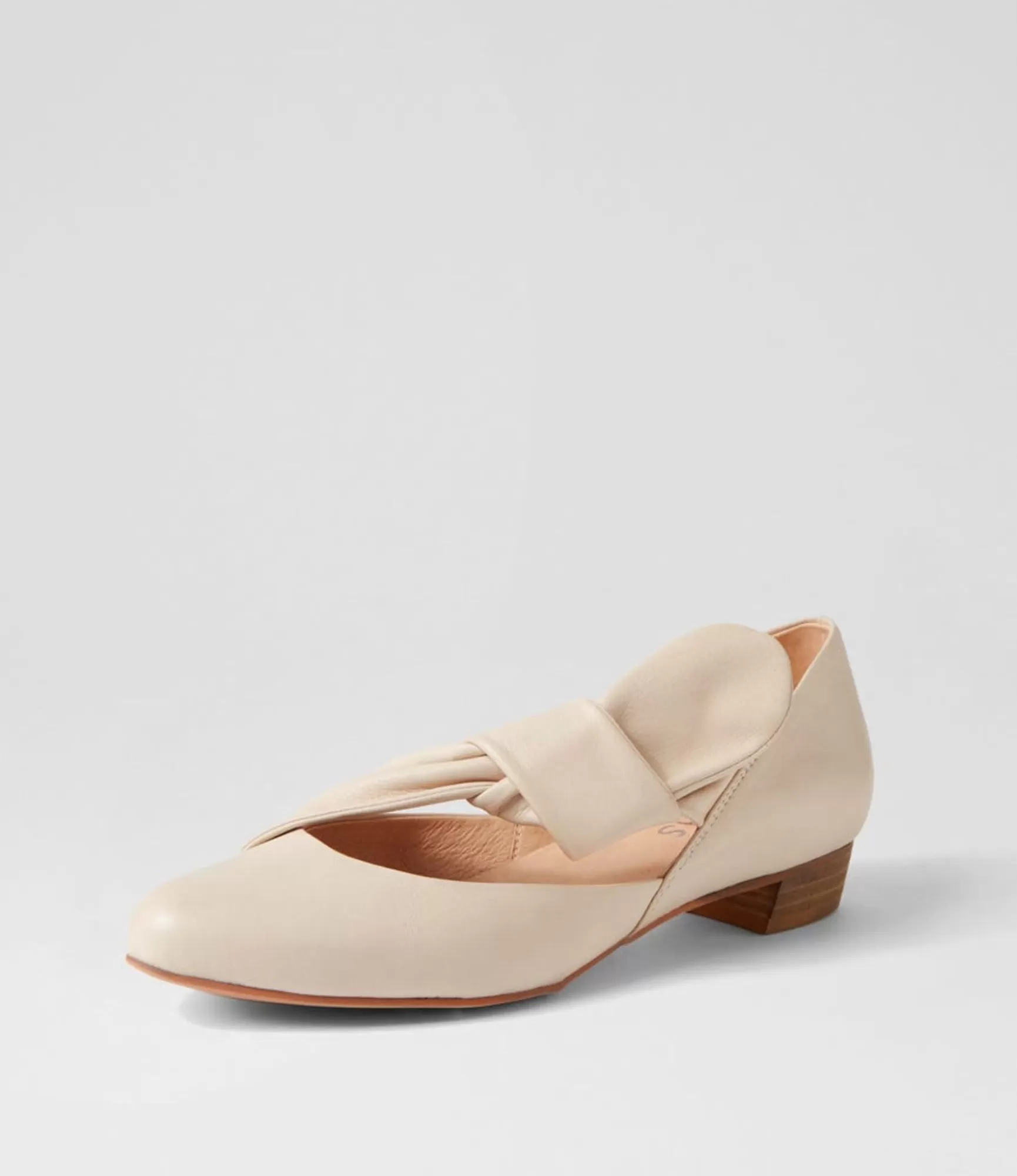 New Midas Shoes Ebbis Vanilla Leather Flat Shoes